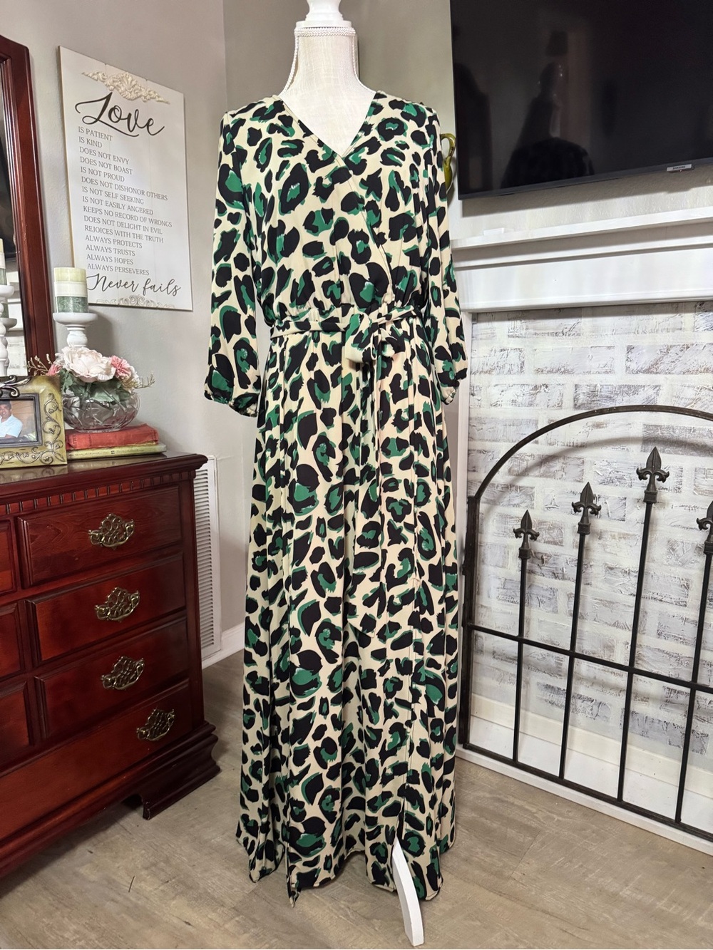 Women's Green Leopard Print Maxi Dress with Tie Waist